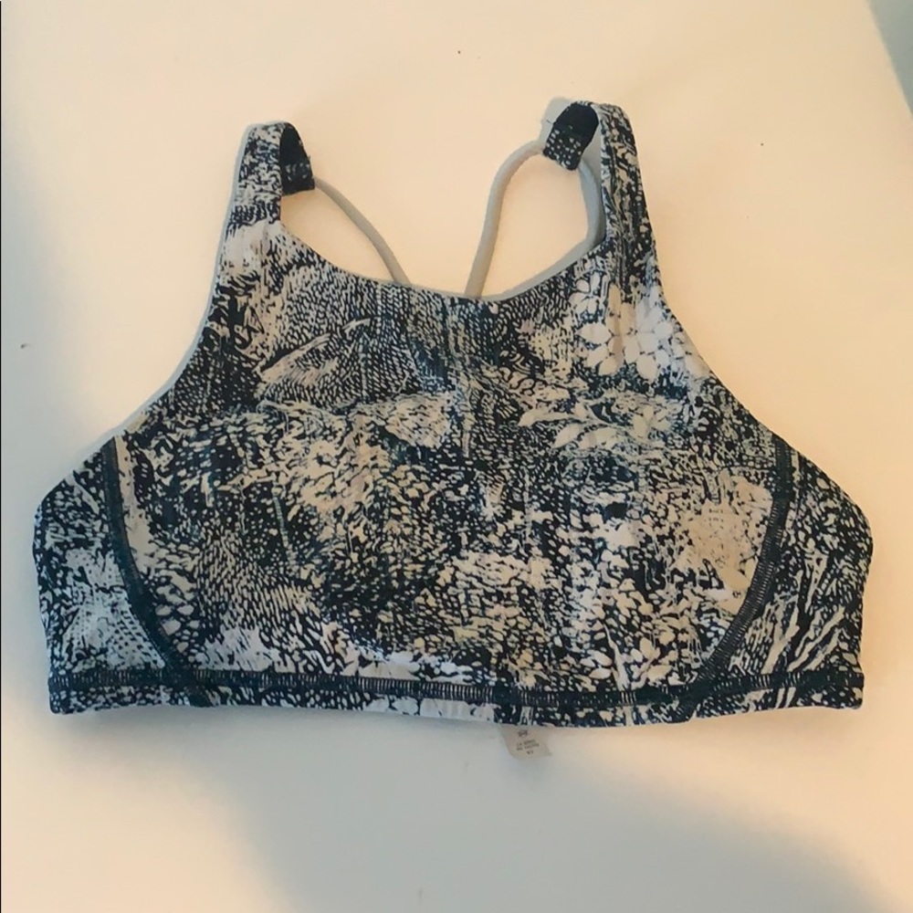 Lululemon free to be bra